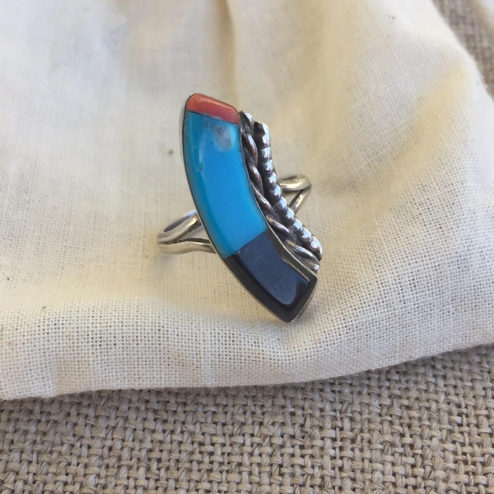Size 6 70s silver ring.